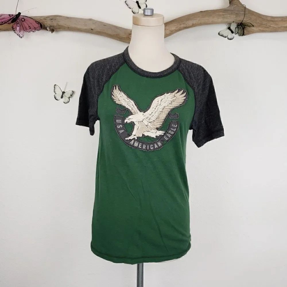 American eagle outfitters distressed raglan tee